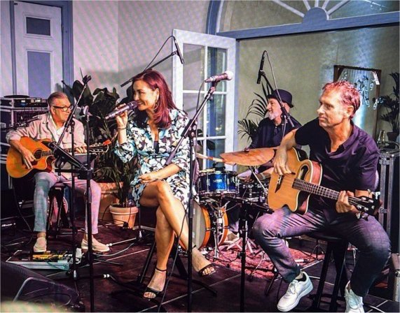 Do�a en de Gado�s; https://www.donaendegados.nl